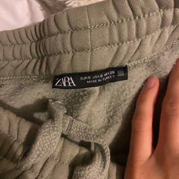 Zara Sweatpants - Picture 3 of 3